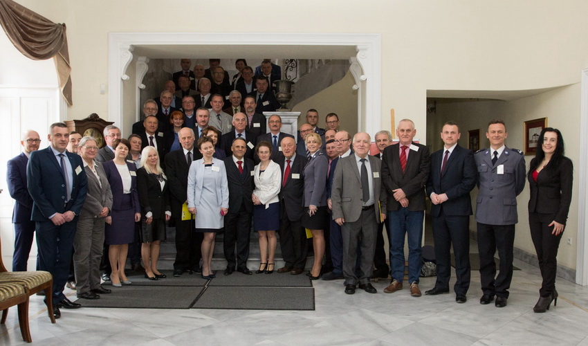 Zdjęcie przedstawiające uczestników konferencji z poprzednich edycji